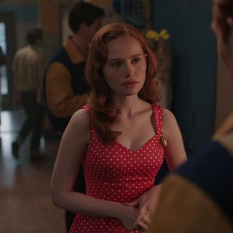 Cheryl Blossom Outfits, Cheryl Style, Cheryl Blossom Riverdale, Blossom Season, Riverdale Cast, Madelaine Petsch, Cheryl Blossom, I Icon, Western Outfits