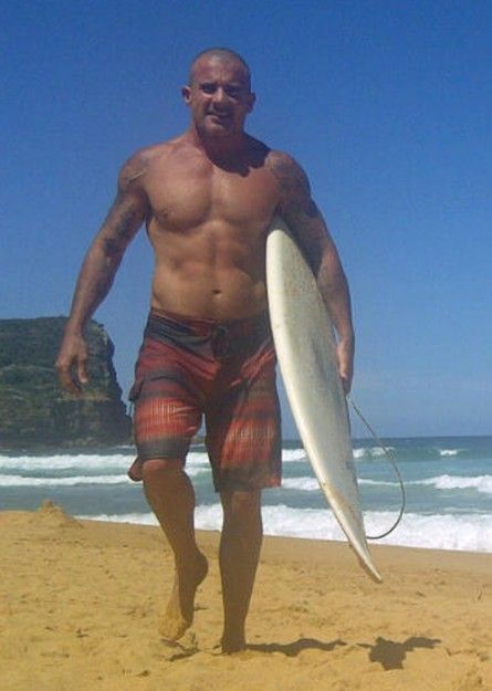 Dominic Purcell Lincoln Burrows, Avalon Beach, Dominic Purcell, Surfing Photos, Prison Break, Fav Celebs, Beach Bum, Celebrities Male, Pretty People