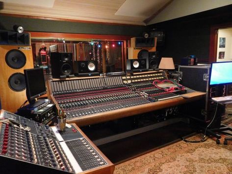 Music Company Office, Record Studio, Music Recording Studio, Design Studio Office, Editing Suite, Studio Music, Recording Studio Design, Recording Studio Home