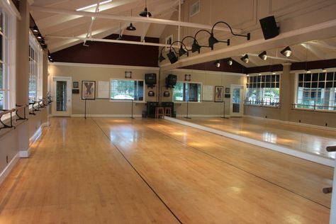 dance studio - Google Search Dance Nation, Dance Studio Design, Home Basketball Court, Gallery Restaurant, Dance Studios, Ballet Studio, Dance Rooms, Art Gallery Interior, Dance Academy