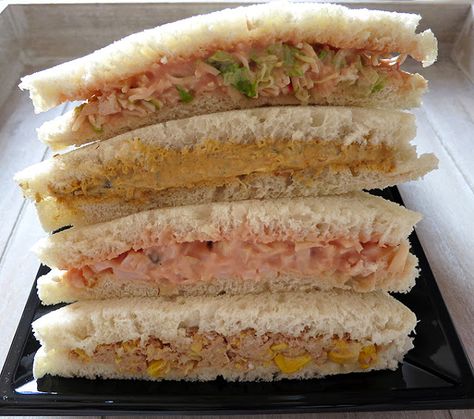 Comeme todo: Rellenos para sándwiches Specialty Sandwiches, Brunch Buffet, Crazy Cakes, Delicious Sandwiches, Tea Sandwiches, Chapati, Soup And Sandwich, Sandwich Recipes, Finger Foods