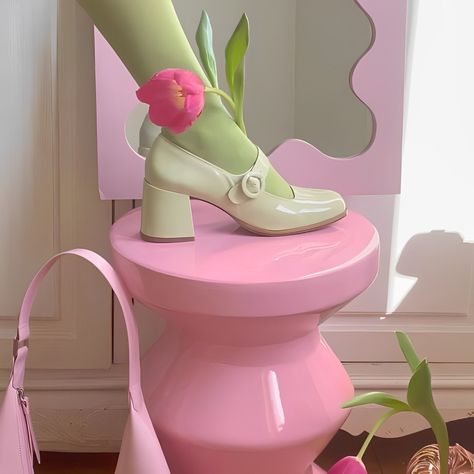 ☆ 𝓀𝓇𝓎𝓈𝓈𝓉𝒶𝓁 𝒶𝑒𝓈𝓉𝒽𝑒𝓉𝒾𝒸 ☆ (@krysstalaesthetic) • Instagram photos and videos Pink And Green Aesthetic Outfits, Shabi Chic, Cosmo And Wanda, Danish Pastel, Store Ideas, Pastel Green, Pink Pink, Green Aesthetic, Strawberry Shortcake