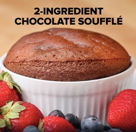 Here's How To Make This 2-Ingredient Fluffy Chocolate Soufflé Using Nutella & Eggs - Johor Foodie Nutella Souffle, Anna Olson, Souffle Recipes, Chocolate Souffle, Chocolate Hazelnut Spread, Tasty Videos, Chocolate Mug Cakes, Fancy Desserts, 2 Ingredient