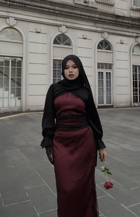 Hijabi Prom Outfits, Dark Feminine Outfits Hijab, Outfit Ideas For Hijab, Masquerade Party Outfit Dresses, Masquerade Outfit Ideas For Women, Red Dress Hijab, Masquerade Party Outfit, Masquerade Outfit Ideas, Feminine Aesthetic Outfits