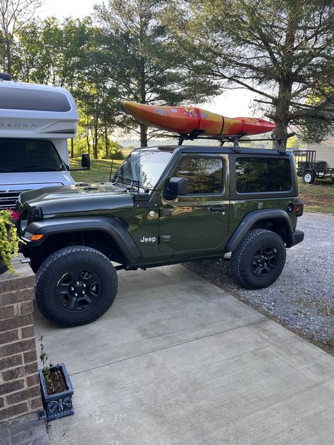 Jeep Wrangler Sport 2 Door, Classic Jeep Wrangler, Olive Green Jeep, Two Door Jeep, Jeep Wheels And Tires, Jeep Wrangler Girly, Old Jeep Wrangler, Running Pics, Jeep Wrangler Colors