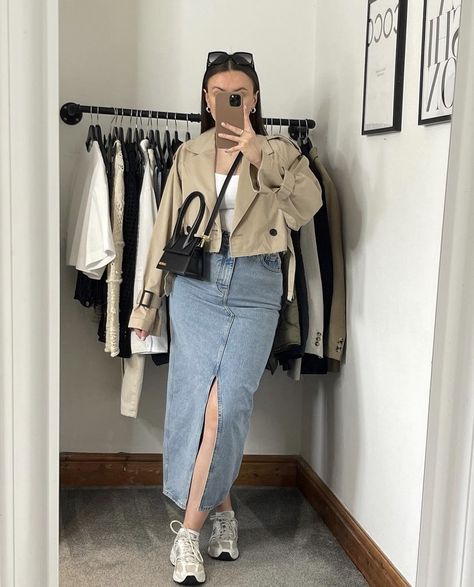 Concert Outfit Modest, Denim Skirt And Sneakers Outfit, Modest Outfit, Denim Skirt Outfits, Stylish Fall Outfits, Long Denim Skirt, Casual Day Outfits, Easy Trendy Outfits, Stylish Work Outfits