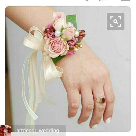 Diy Wrist Corsage, Bracelet Corsage, Seating Chart Wedding Diy, Wrist Corsage Wedding, Prom Corsage And Boutonniere, Wrist Corsage Prom, Diy Corsage, Auckland Wedding, Flower Gallery