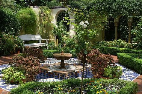 Overlook into Moorish garden by Joyous!, via Flick...I love this! The landscaping is done very well. Moorish Garden, Amazing Landscaping Ideas, Moroccan Garden, Spanish Garden, Garden Water Feature, Mediterranean Landscaping, Hacienda Style, Italian Garden, Mediterranean Garden