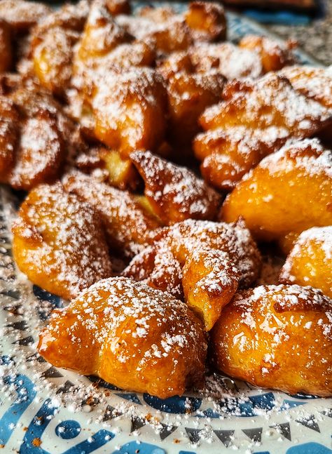 Svinghi | KALOFAGAS | GREEK FOOD & BEYOND Greek Recipes Dessert, Greek Pastries, Greek Desserts, Fry Bread, Choux Pastry, Honey Syrup, Greek Food, Frying Oil, European Food