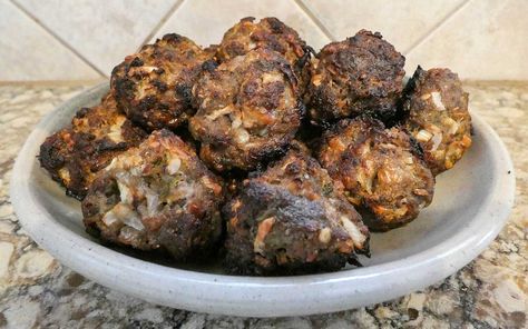 Spice up your meatballs with this combination of red and green chile. This recipe is ideal for pasta dishes or meatball subs. Chili Meatballs, Green Chili Soup, Hatch Chile Recipes, Mexico Recipes, Keto Savory, Mexican Feast, Hatch Chiles, Green Chili Recipes, Meat Chili