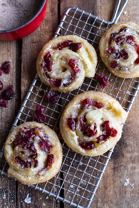 (Idiot Proof) 5-Ingredient Cranberry + Brie Cinnamon Sugar Puff Pastry Swirls | halfbakedharvest.com @hbharvest Cinnamon Sugar Puff Pastry, Puff Pastry Swirls, Pastry Swirls, Cranberry Goat Cheese, Brie Puff Pastry, Cranberry Brie, Cheese Puff, Creative Juice, Savory Appetizer