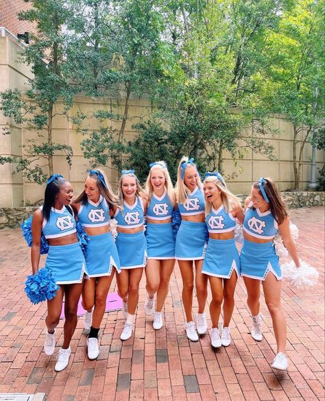 Cheer Photo, Girly Games, Future Board, School Cheer, Cute Cheer Pictures, High School Cheer, Cheers Photo, College Cheer, Cheerleader Girl