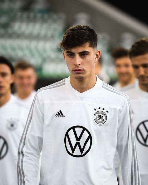 Kai Havertz, Soccer Guys, Antoine Griezmann, England Football, Football Boys, Arsenal Fc, Chelsea Fc, Sport Man, Good Looking Men