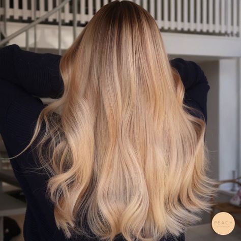 Golden Blonde Shadow Root, Warm Blonde With Shadow Roots, Warm Blonde Hair, Blonde Hair With Roots, Haircut Inspo, Aveda Hair, Hair Shadow, Blonde With Dark Roots, Golden Blonde Hair