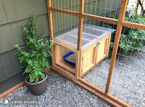 Litterbox Enclosure, Cat Tunnel Diy, Cat Patios, Catio Plans, Diy Litter Box, Diy Cat Enclosure, Shade Outdoor, Children's Play Area, Cat Enclosures