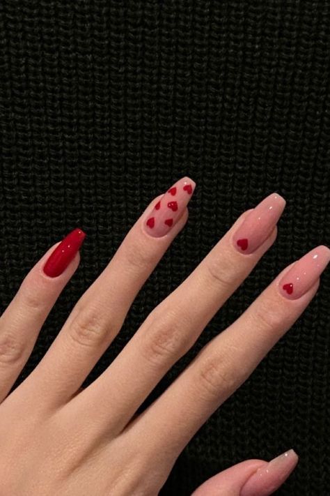 Nail Aesthetic Instagram, Easy Nail Designs For Beginners, Nail Art Designs Valentines, Nail Art Designs Valentines Day, Nail Designs For Beginners, Easy Nail Designs, Easy Nail Art Designs, Vday Nails, Valentine Nail