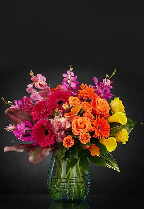 Flowers full color arrangement Pride Floral Arrangement, Bold Flower Arrangements, Eclectic Wedding Centerpieces, Rainbow Flower Arrangement, Bright Flower Arrangements, Flower Arrangements In Vase, Bright Floral Arrangements, Colorful Flower Arrangements, Colorful Floral Arrangement