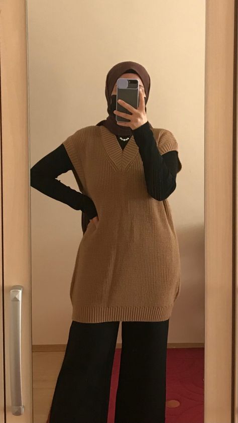 Hijab Turtleneck Outfit, Turtle Neck Hijab Outfit, Hijab With Turtleneck, Hijab Sweater Outfit, Turtle Neck With Skirt, Turtle Neck Sweater Outfit, Knitted Jumper Outfit, Turtle Neck Outfits, Skirt Outfits Hijab