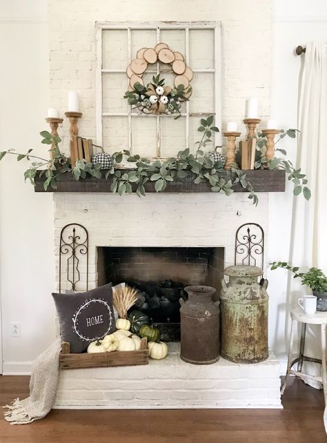 Farmhouse Mantle, Vstupná Hala, Design Ložnic, Rustic Farmhouse Living Room, Fireplace Mantle Decor, Decoration Shabby, Fireplace Mantel Decor, Farmhouse Fireplace, Cute Dorm Rooms