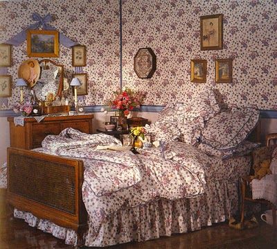 laura ashley interior design/images | Emily Evans Eerdmans: NYC Lecture: Living Laura Ashley 80s Style Bedroom, Laura Ashley Living Room, Laura Ashley Bedroom, Laura Ashley Interiors, English Country Decor Bedroom, Style Bedroom Ideas, 80s Interior, 80s Decor, Laura Ashley Home