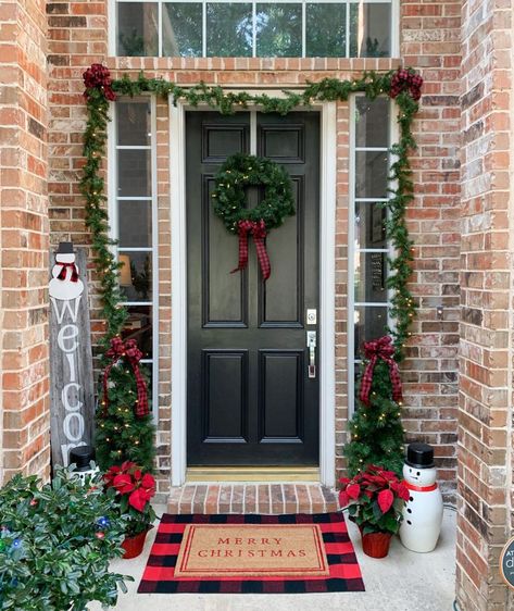 Double Front Door Christmas Decor, Christmas Decor Traditional, Front Porch Christmas Decorations, Porch Christmas Decorations, Front Door Christmas Decor, Door Christmas Decorations, Door Christmas Decor, Upside Down Christmas Tree, Christmas Kitchen Rugs