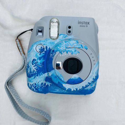 Polaroid Camera Ideas, Polaroid Camera Instax, Insta Camera, Polaroid Camera Case, Instax Mini Ideas, Camera Painting, Polaroid Painting, Instax Mini Camera, Instax Mini 9