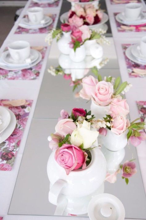 Birthday Breakfast Party, Shower Style, Baby Shower Tea, Tea Party Theme, Deco Rose, Bridal Tea, Tea Party Bridal Shower, Bridal Shower Tea, Rose Party