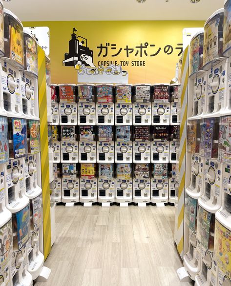 💗💞🌈 Gachapon overload! ✨ We visited Capsule Toy Store at OIOI (Marui) Annex in Shinjuku! 🤩💞🌸 #blippo #capsuletoystore #gachapon #gachaponlover #capsuletoy #gachaponmachin #gachaponcapsule #gacha #gachagacha #gachacapsule Japan Gachapon, Gachapon Toys, Manga Cafe, Environment References, Background References, Planning Board, Japan Trip, Toy Store, Toys Shop