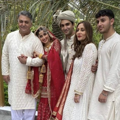 Sajal Ali And Ahad Raza Mir Wedding, Maya Ali And Bilal Ashraf, Ahad Raza Mir And Sajal Ali, Sajal Ali Wedding, Flower Ceremony, Ehd E Wafa, Ahad Sajal, Saboor Ali, Pakistan Beauty