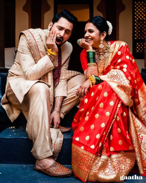 Steal Worthy Wedding Inspirations To Take From Marathi Actors’ Wedding Marathi Bride, Marathi Wedding, Couple Wedding Dress, Indian Bride Outfits, Indian Wedding Couple, Bride Photoshoot, Wedding Photoshoot Poses, Indian Wedding Photography Poses, Photos Poses