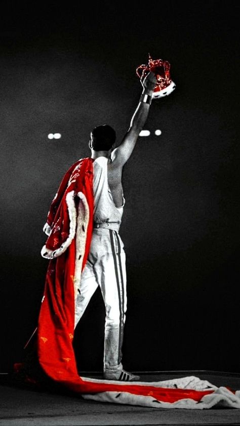 Freddie Mercury Tattoo, Queen Rock Band, Rock People, Tattoo Music, Queens Wallpaper, A Kind Of Magic, Freddy Mercury, Queen Aesthetic, Queen Photos