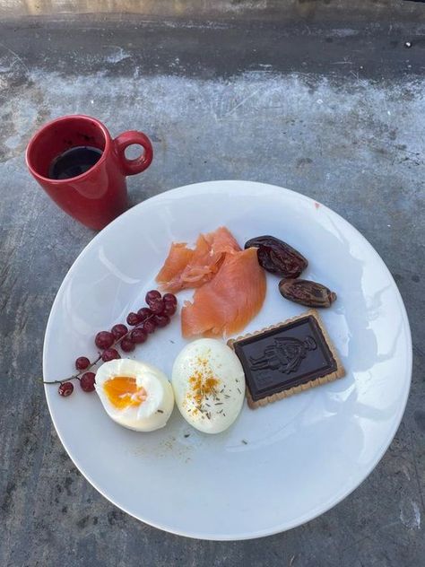 European Food, Snack Plate, Hard Boiled, Wine And Dine, Pretty Food, Love Food, Food Inspiration, Clean Eating, Healthy Eating