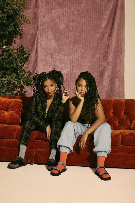 Chloe X Halle Aesthetic, Halle Aesthetic, Chloe Halle, Chloe And Halle, Chloe X Halle, Afro Art, Brown Girl, Dakota Johnson, Black Excellence