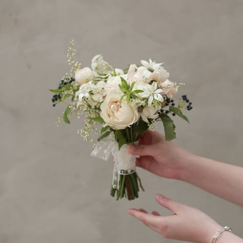 Mini Bridesmaid Bouquet White, Petite Bride Bouquet, Petite Flower Bouquet, Medium Bridal Bouquet, Petite Bouquet Wedding, Small White Bridal Bouquet, Petite Bridesmaid Bouquet, Mini Wedding Bouquet, Petite Bridal Bouquet