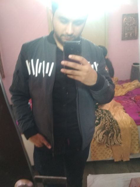 Indian Man Selfie, Random Indian Guy, Beyonce Inspired Outfits, India Boy, Cute Indian Guys, Desi Boy, Indian Guy, Boy Selfie, Handsome Bearded Men