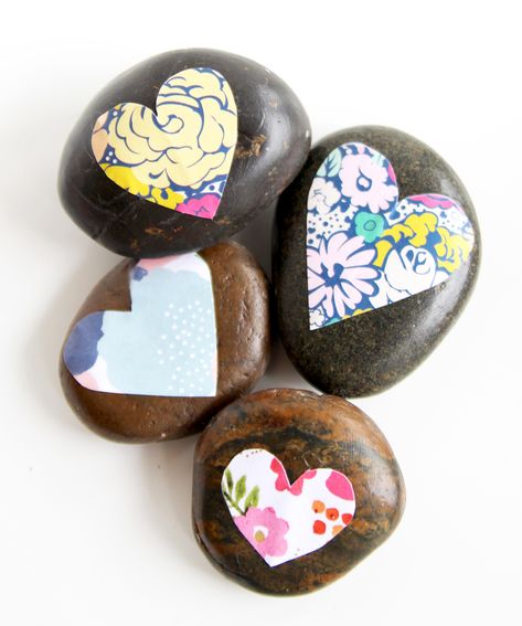 Decorate some pretty stones for your garden or desktop with a little bit of decoupage. It's easy to Mod Podge on rocks! Mod Podge Projects, Mod Podge Crafts, Rock Painting Tutorial, Painted Rocks Kids, Vbs Crafts, Sharpie Art, Modge Podge, Rock Painting Ideas Easy, Rock Painting Patterns