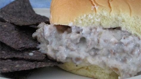 A quick and easy alternative to regular Sloppy Joes, these are made with ground beef in a creamy white sauce. Best Ground Beef Recipes, Sloppy Joes Sandwich, Loose Meat Sandwiches, Joe Recipe, Meat Sandwich, Sloppy Joes Recipe, Mini Burgers, Cream Of Mushroom, German Recipes