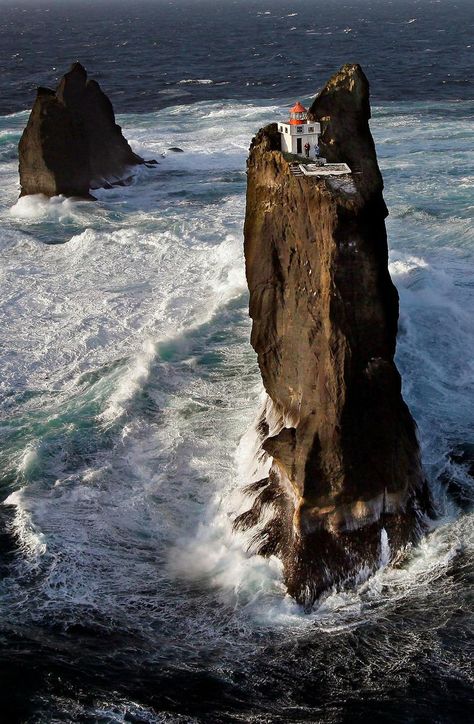 Incredible location for a lighthouse perched on a rock in Iceland's wild surf - Iceland Monitor Florida Lighthouses, Florida Images, Portland Head Light, Rocky Shore, Pacific Grove, Lake Michigan, Algarve, Geology, Beautiful World