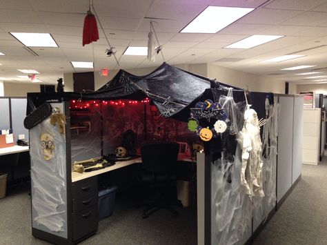 Halloween cubicle                                                       … Decorating Office Cubicle, Diy Halloween Office Decorations, Cubicle Halloween Decorations, Cubical Ideas, Halloween Cubicle, Halloween Office Party, Office Halloween Decorations, Halloween Office, Cubicle Decor Office