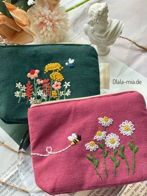 Compact and sophisticated, this hand-embroidered wallet from Olala Mia will be very convenient to put in your daily backpack or bag.  #olalamia #HandmadeBags #EmbroideredBags Embroidered Pouch Bags, Embroidery Wallet, Nurse Drawing, Embroidered Wallet, Daily Backpack, Designer Knitting Patterns, Embroidery Purse, Bags Patterns, Pretty Hats