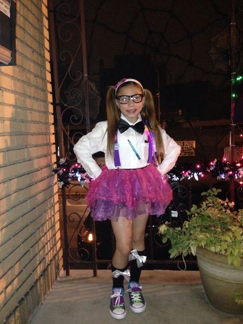 Cute Nerd Costumes, Girl Nerd Costume, Cute Nerd Outfits, Dressup Ideas, Nerd Halloween Costumes, Nerd Costumes, Geek Costume, Teacher Costume, Nerd Costume