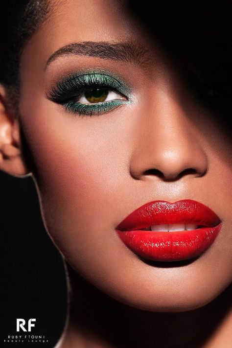 Green eyeshadow and sexy red lips Green Eye Makeup With Red Lips, Lipstick With Green Eyeshadow, Green Eyeshadow Red Lipstick, Green Eye Makeup Red Lips, Green Eyeshadow And Red Lips, Green Red Eyeshadow, Green Eyeshadow Red Lips, Red Green Eye Makeup, Green Red Makeup