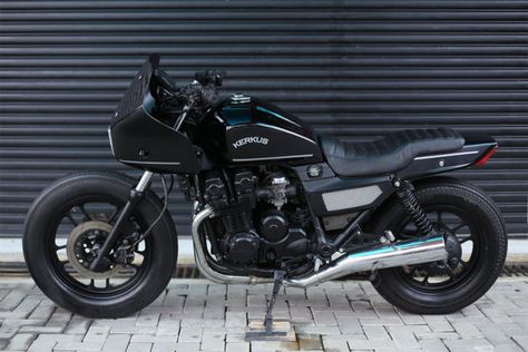 A Honda police motorcycle returns to the streets: Kerkus' CBX750 Honda Cbx, Cb 750, Honda Cb750, Motorcycle Travel, Bobber Bikes, Bike Exif, Honda Motorcycles, Motorcycle Gear, Racing Motorcycles