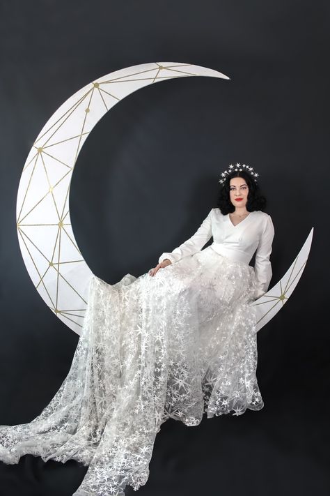 Crescent Moon Photo Prop, Crescent Moon Photo, Celestial Vintage, Geometric Moon, Shoot Concept, Cardboard Costume, Star Crown, George Melies, Moon Photo