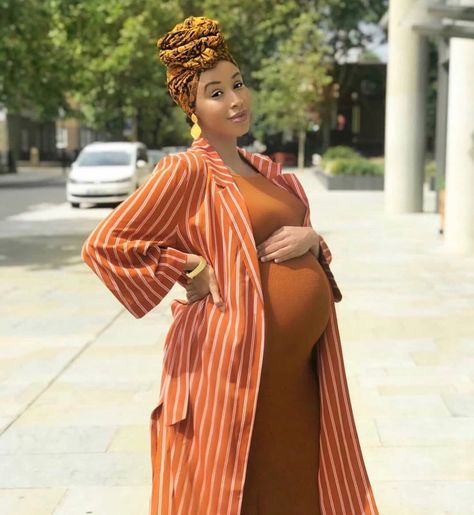 Pregnancy Slay, Elegant Maternity Dresses, Braxton Hicks, Greek Goddesses, Maternity Photoshoot Outfits, Baby Bump Style, Baby Storage, Preggo Fashion, Pretty Pregnant