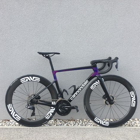 Loves road bikes on Instagram: “🚲 Supersix Evo Hi-mod 💜 📷 @josingerr  #lovesroadbikes #cannondale #supersixevo #shimano #enve #envewheels” Road Bikes, Cannondale Bikes, Canyon Road Bike, Cannondale Supersix Evo, Specialized Road Bikes, Canyon Mtb Bike, Carbon Road Bike, Road Bike Cycling, Gravel Bike