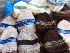 Operation gratitude hats Operation Gratitude, Military Heroes, Cool Ties, Knitting Ideas, Guest Post, Yarn Crafts, Baby Hats, Knitting Projects, Gratitude