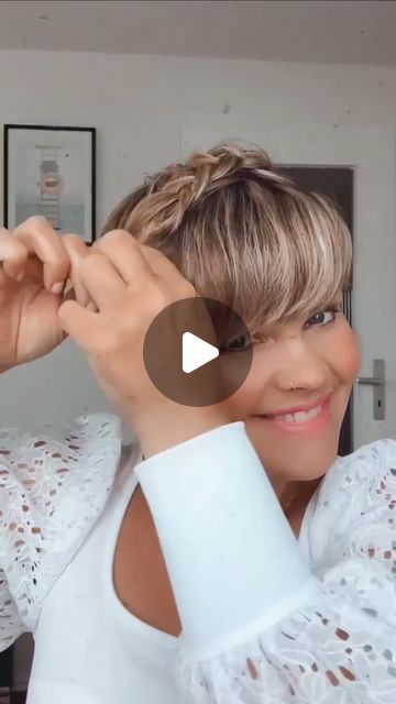 Braids For Short Hair With Bangs, Short Hair Plait Ideas, Short Hair Headband Hairstyles, Braided Pixie, Pixiecut Undercut, Short Hair Twist Styles, Top Braid, Plaits Hairstyles, Short Bangs