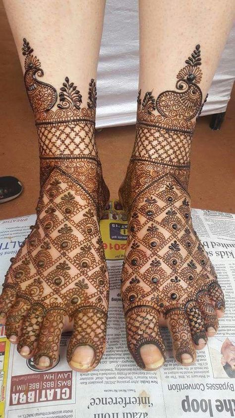 Mehandi Designs For Legs Bridal Mehndi, Leg Mehandi, Leg Mehendi, Leg Mehendi Design, Feet Mehndi, Legs Mehndi, Rajasthani Mehndi Designs, Mehandi Art, Indian Mehndi Designs