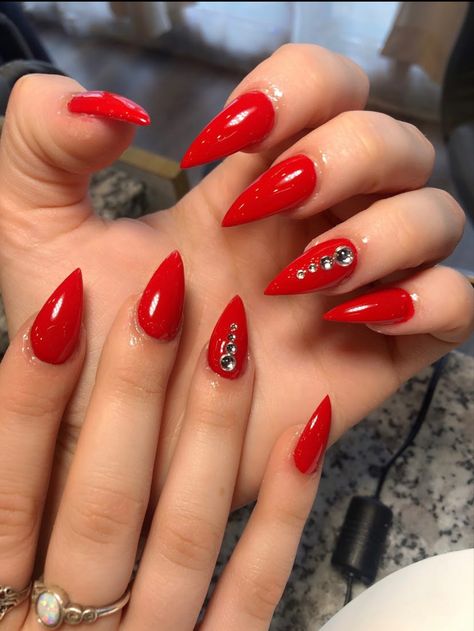 Red Nails With Gems, Nails With Gems, Purple Acrylic Nails, Pink Glitter Nails, Pretty Nail Designs, Red Nail Designs, Birthday Nails, Elegant Nails, Purple Nails